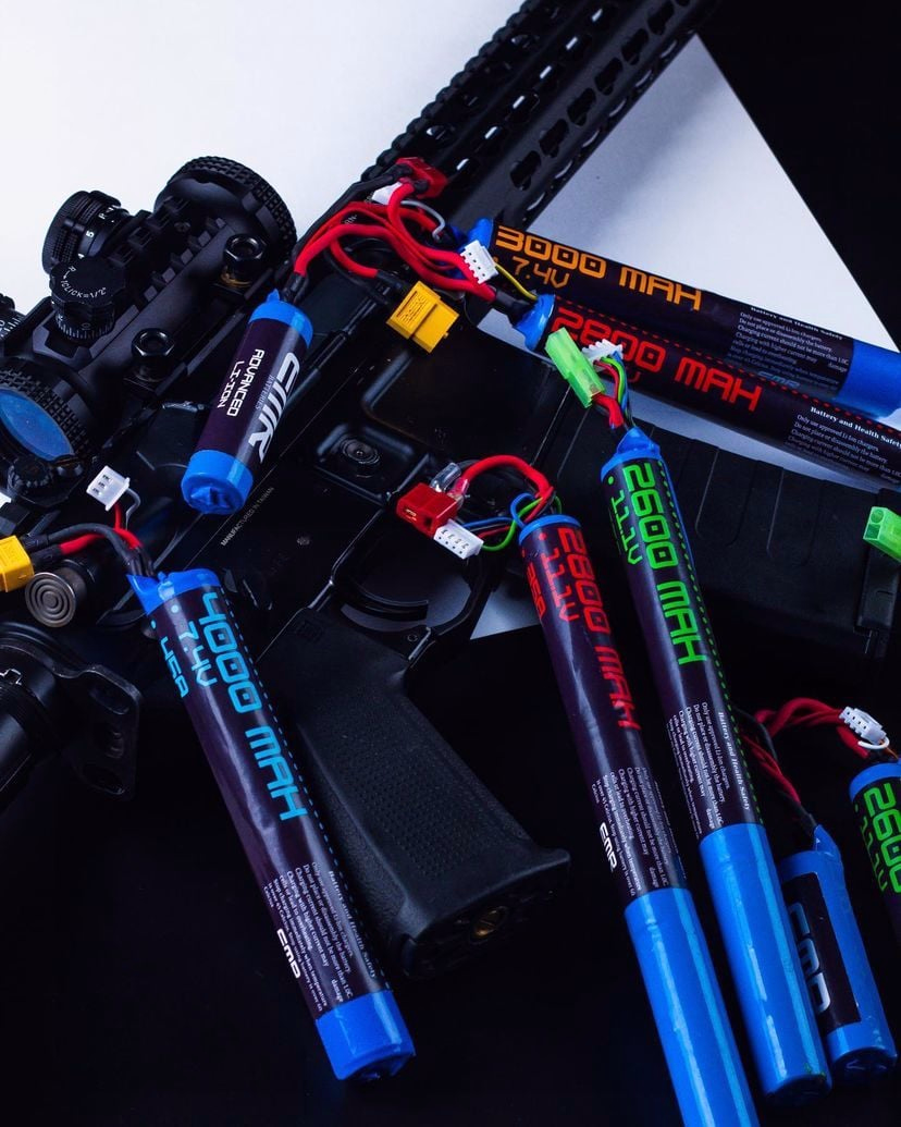 EMR 11.1V 3500mAh Lithium Ion İki Yaprak Airsoft Pil T-Plug - Görünüm 4