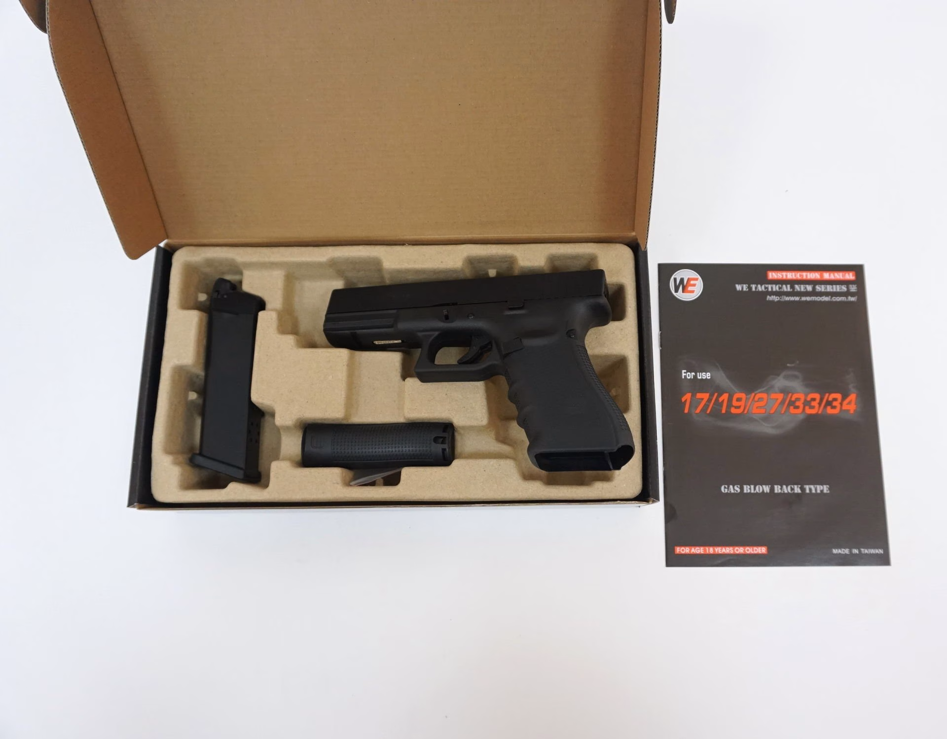 WE GLOCK G17 GEN4 SIYAH GBB AIRSOFT TABANCA - Görünüm 8